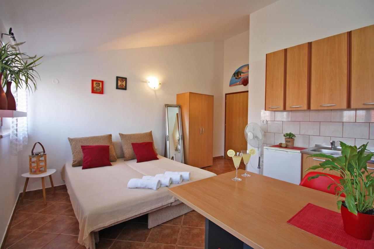 Brijunisol - 3 Apartments Top Position Near The Beautiful Beach Фажана Екстер'єр фото