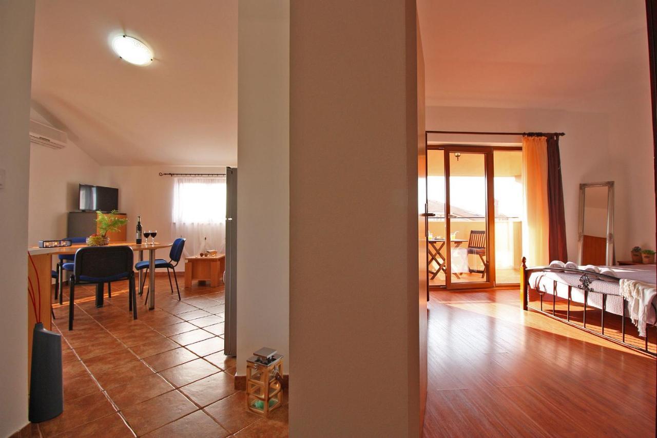 Brijunisol - 3 Apartments Top Position Near The Beautiful Beach Фажана Екстер'єр фото